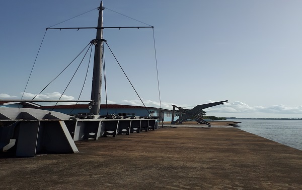 Boat jetty LMTI with mast